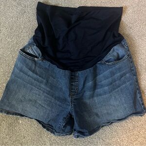 Liz Lange Target Maternity Classic Denim Jean Shorts | Over Bump | L